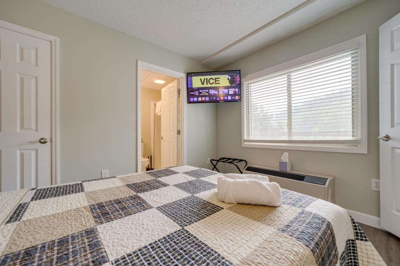 Stylish Gatlinburg Condo With Pool Walk Downtown! ภายนอก รูปภาพ